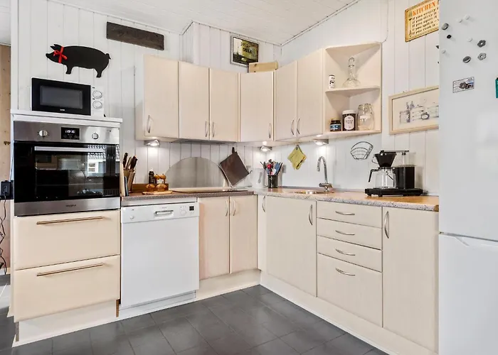 2 Bedroom Beautiful In Dom wakacyjny