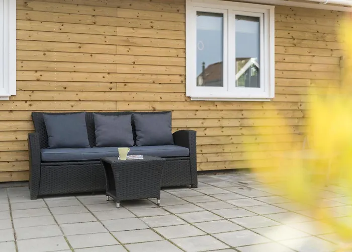 2 Bedroom Beautiful In Dom wakacyjny *